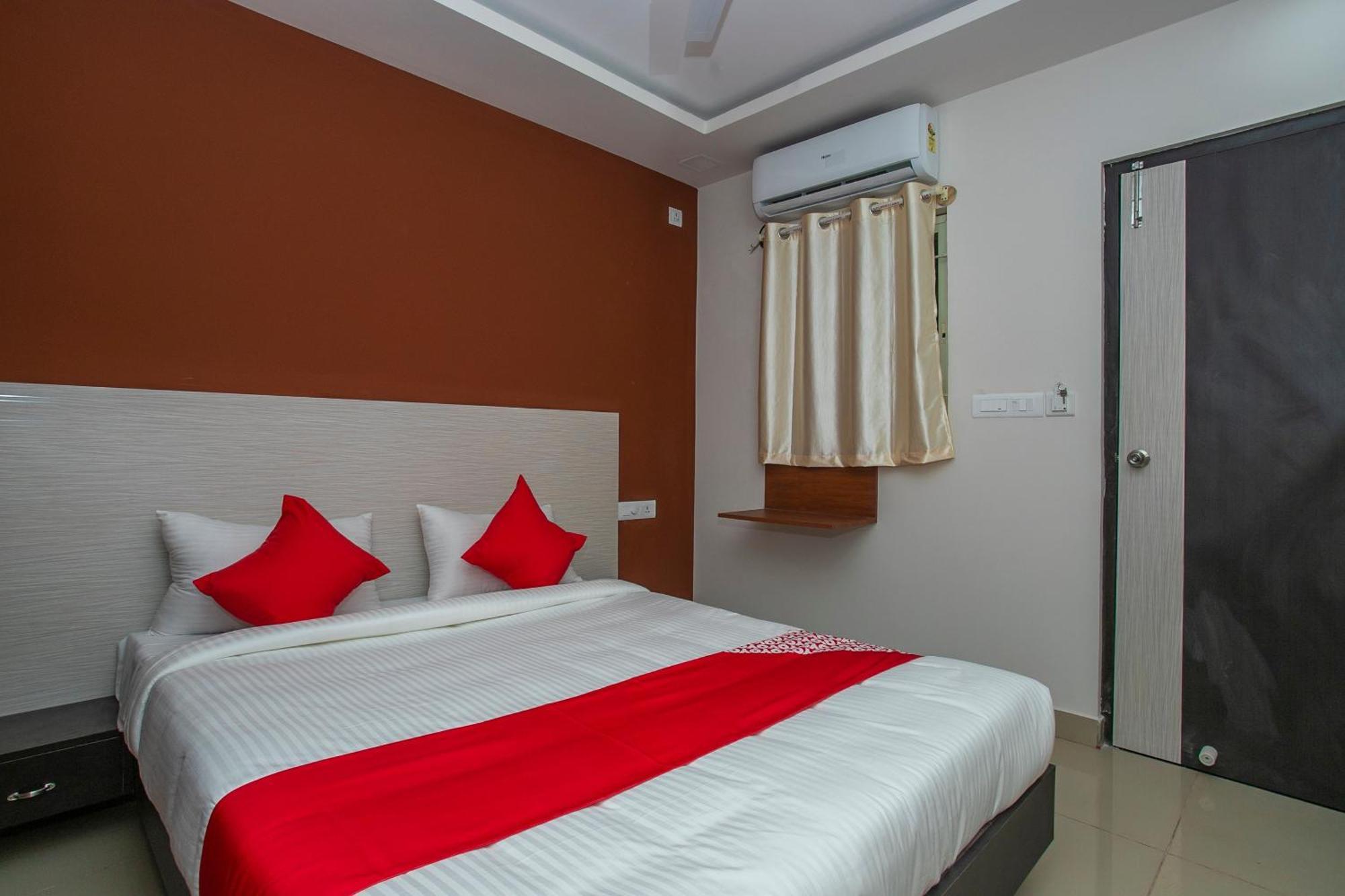 Hotel O Varcity Phi Premium Pavilion ,Above Hdfc Bank ,Near Anjaneya Temple Madiwala, Hosur Main R Bangalore Buitenkant foto
