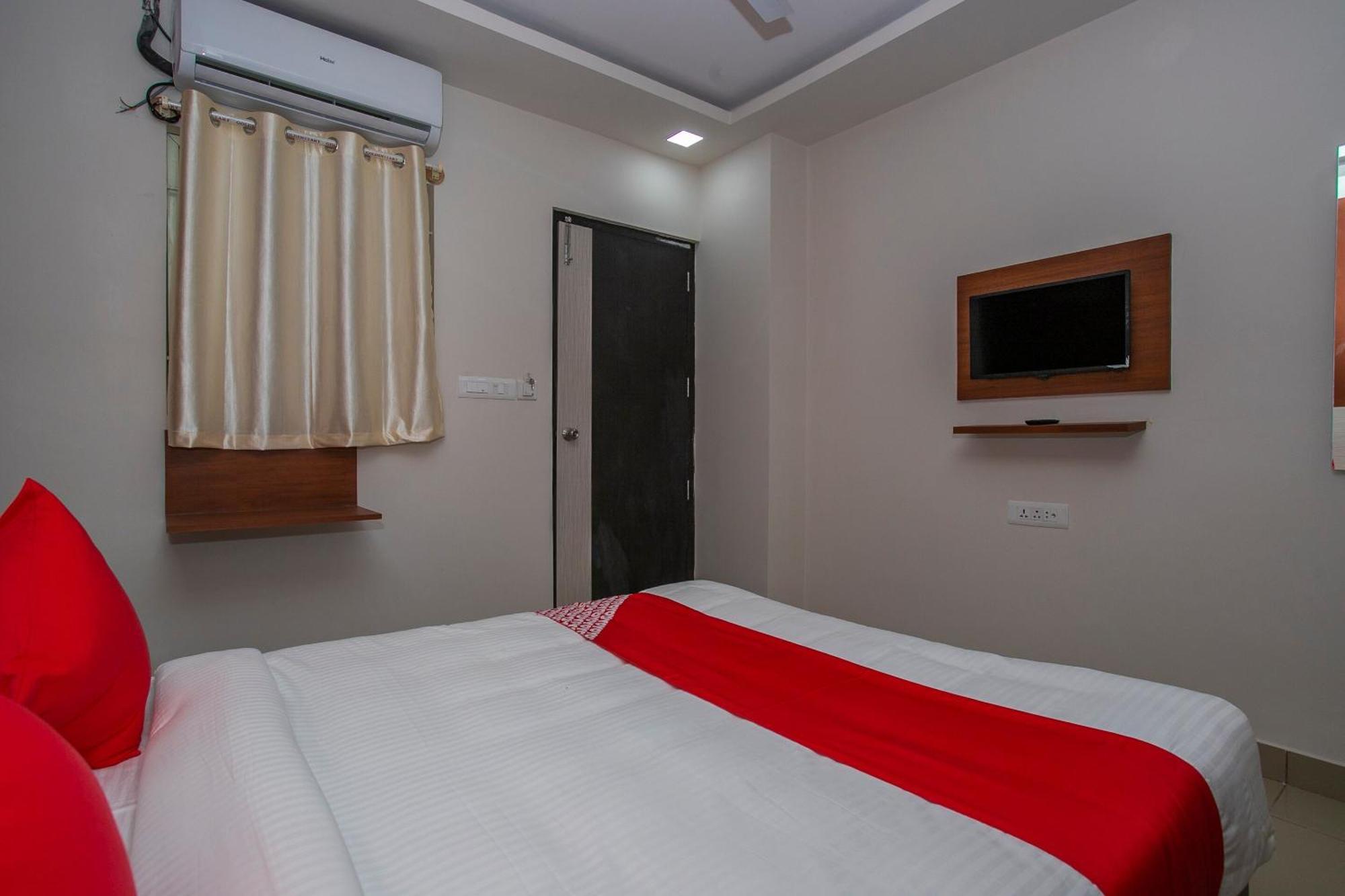 Hotel O Varcity Phi Premium Pavilion ,Above Hdfc Bank ,Near Anjaneya Temple Madiwala, Hosur Main R Bangalore Buitenkant foto